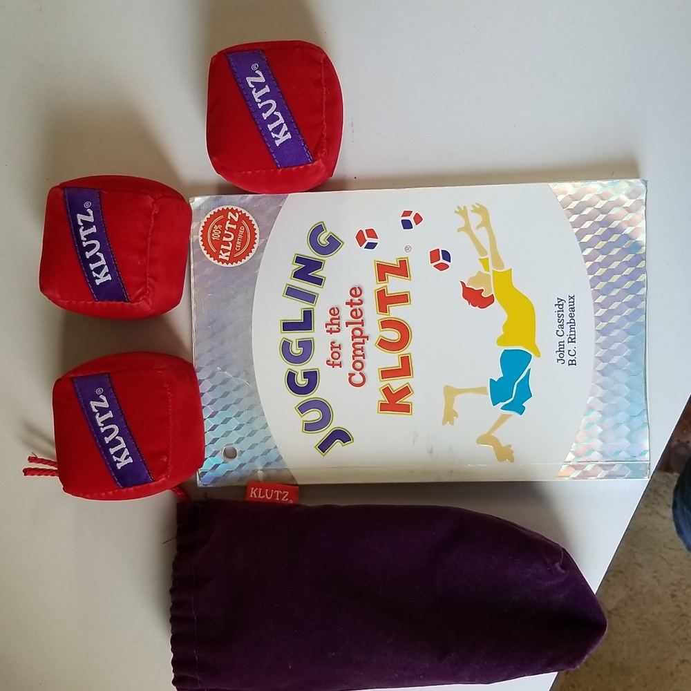 Klutz Juggling Set